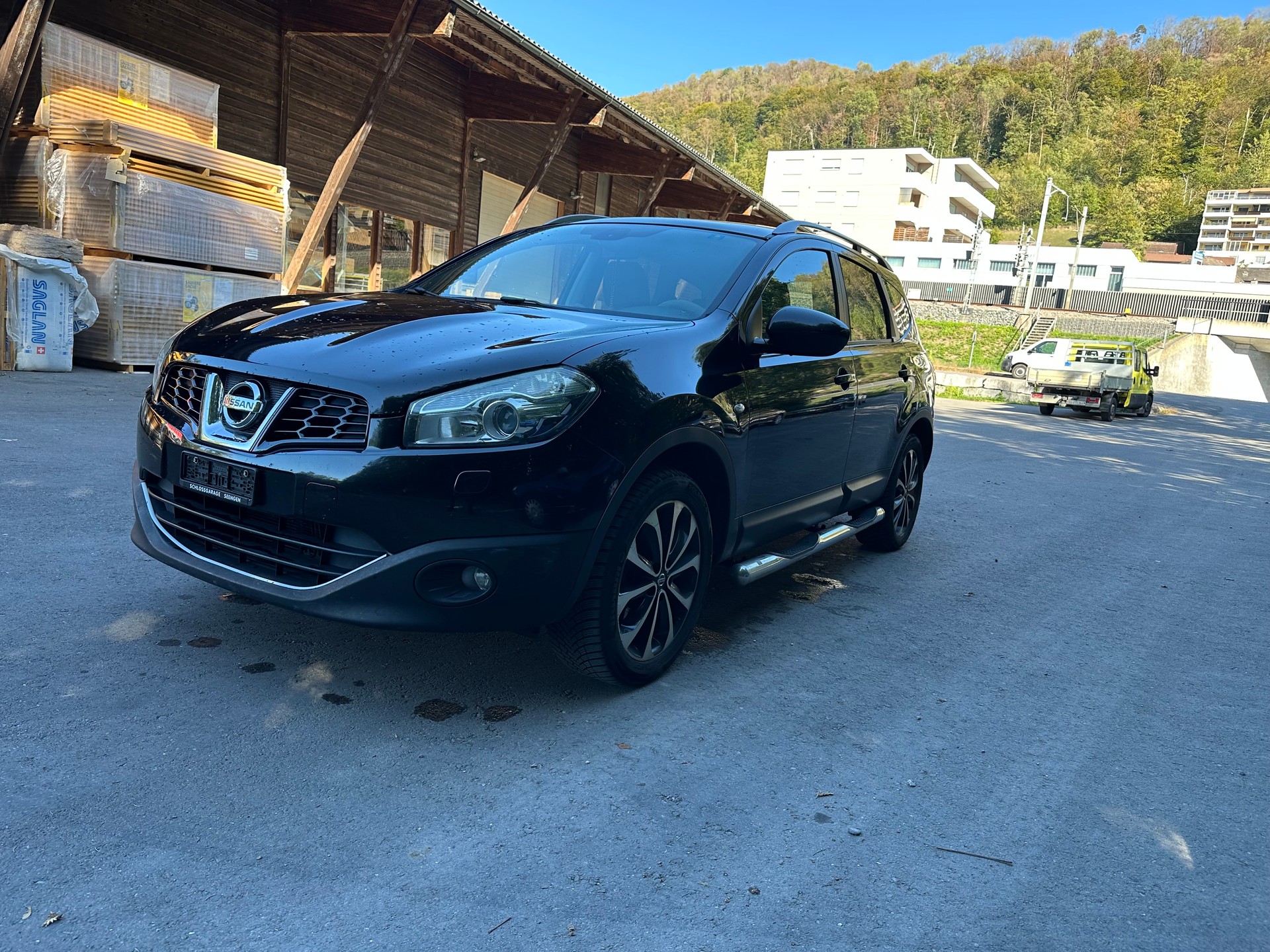 NISSAN QASHQAI-image-4