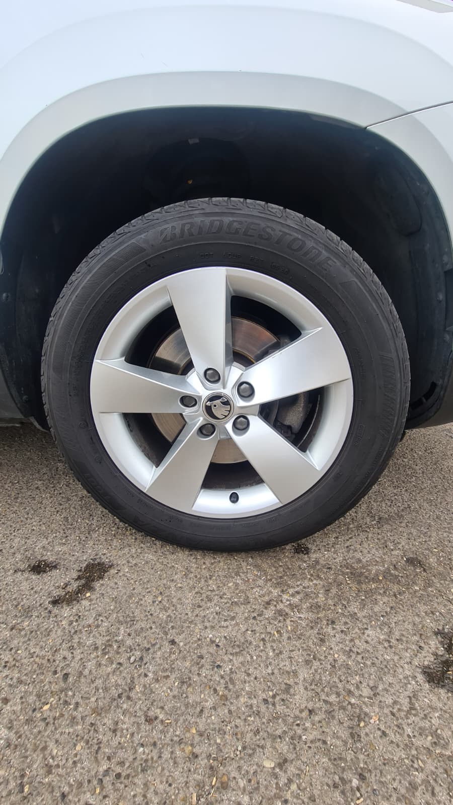 SKODA Karoq 2.0 TDI CR Ambition 4x4 DSG ** Gr-Navi ** RF-Kamera ** Panorama-Glasdach ** Totwinkel-Assist ** Frisch Ab MFK & Service **-image-20