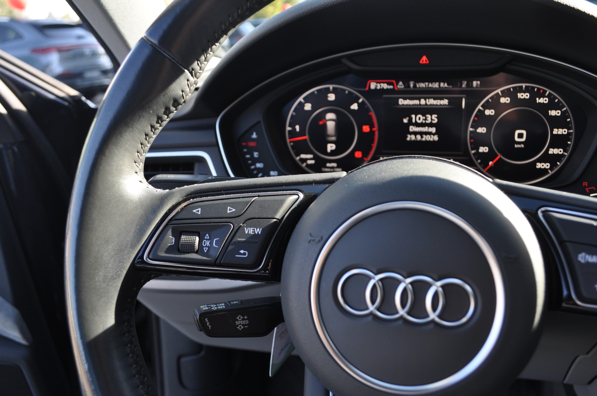 AUDI A4 Avant 3.0 TDI quattro-image-13