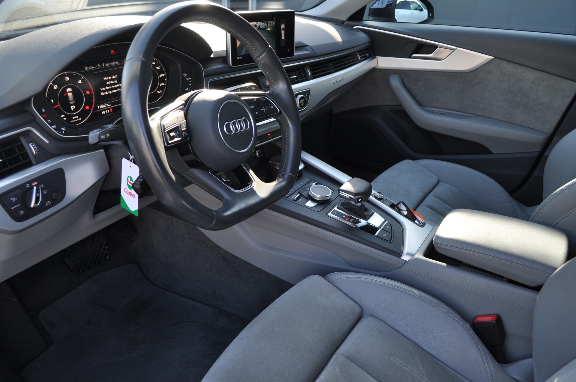 AUDI A4 Avant 3.0 TDI quattro-image-8