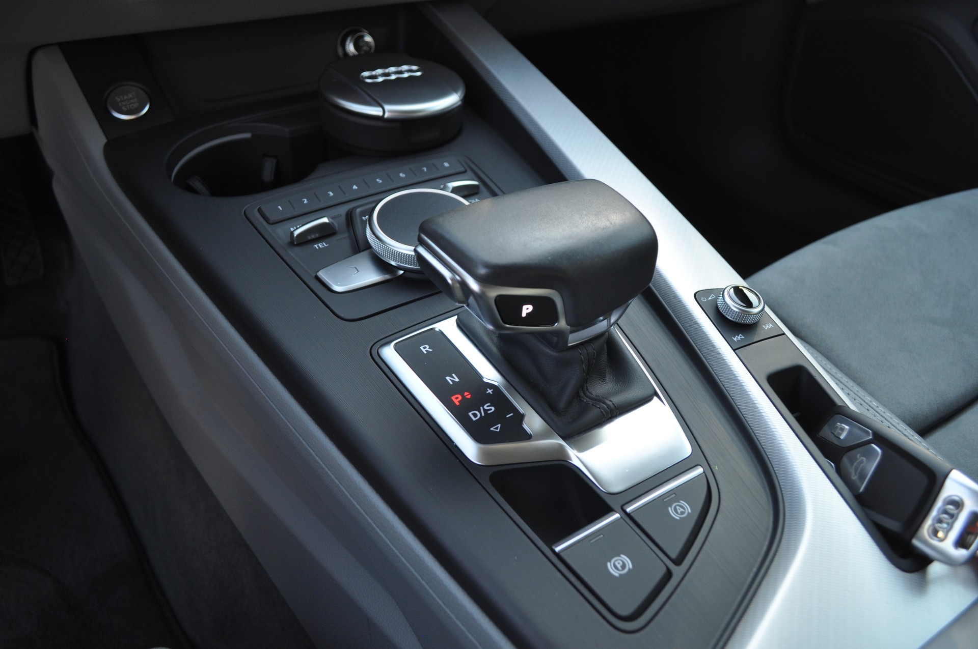 AUDI A4 Avant 3.0 TDI quattro-image-16