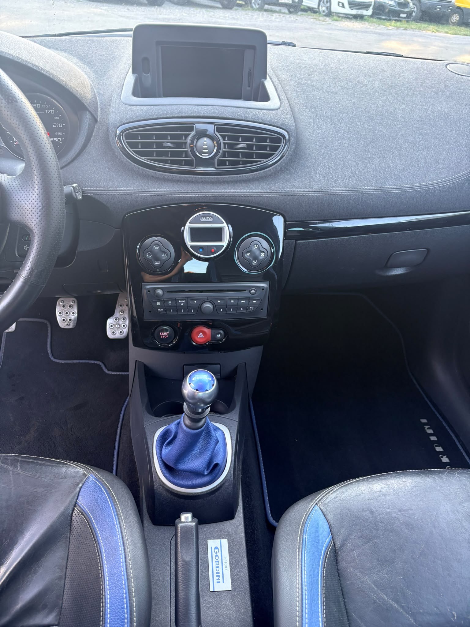 RENAULT Clio 2.0 16V RS (Sport)-image-9
