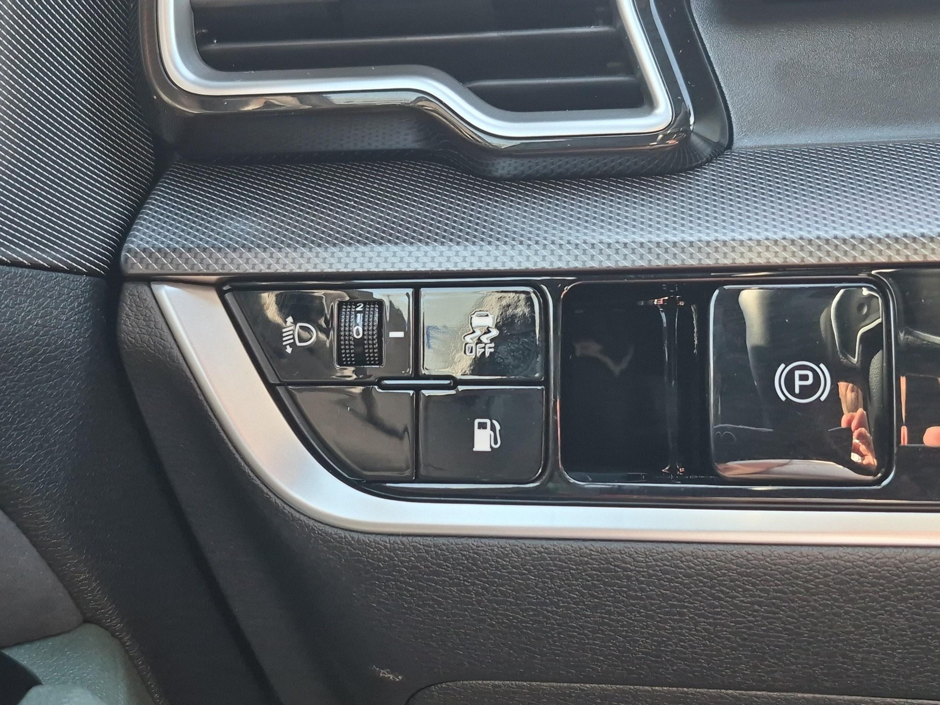 KIA Sportage 1.6 T-GDi PHEV Power Edition-image-16