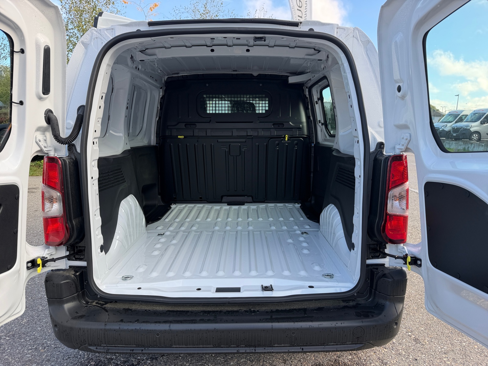 FIAT Doblo 1.5 BlueHDi L1 650kg Easy Pro-image-5