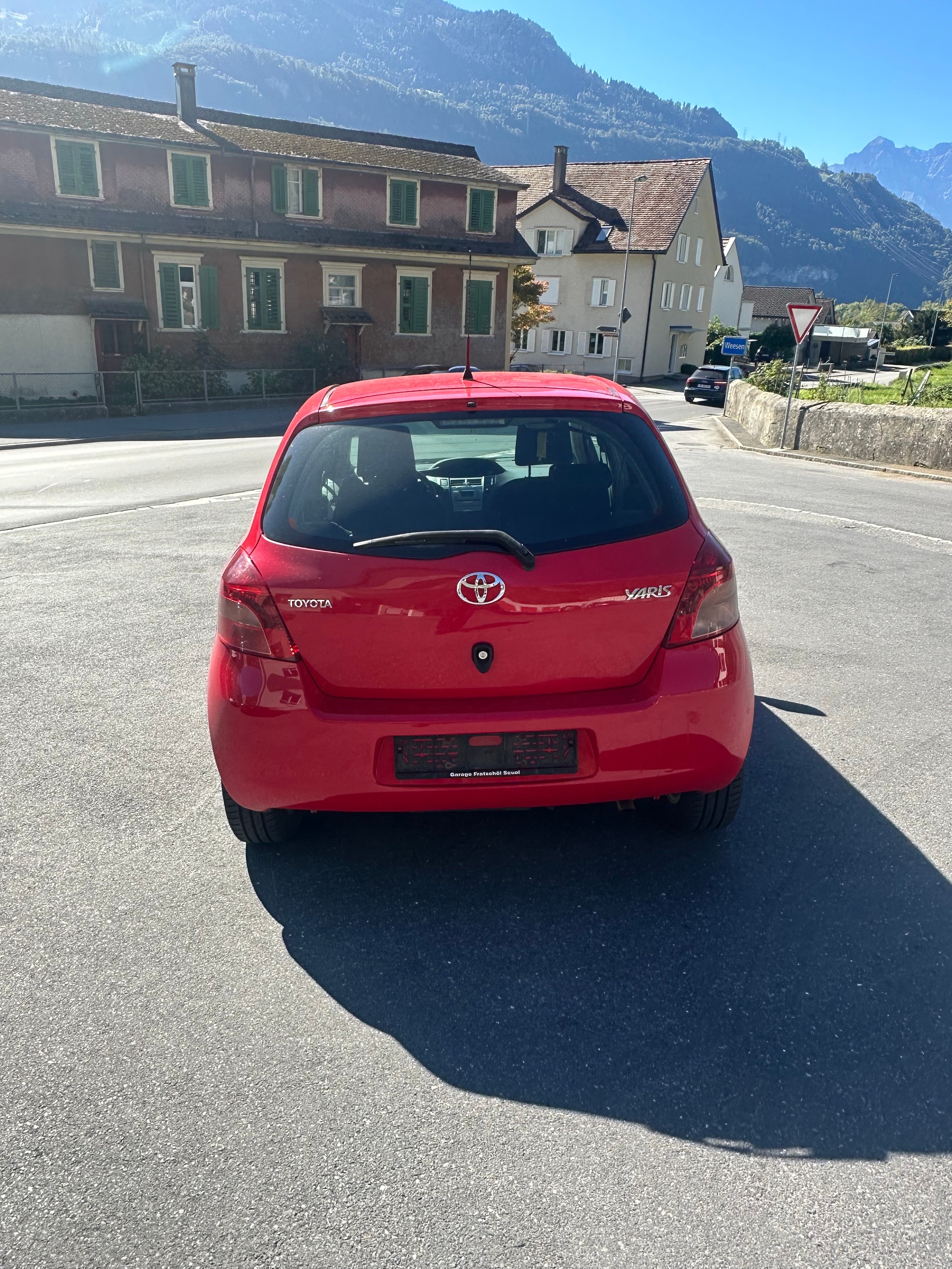 TOYOTA Yaris 1.3 Linea Luna-image-3