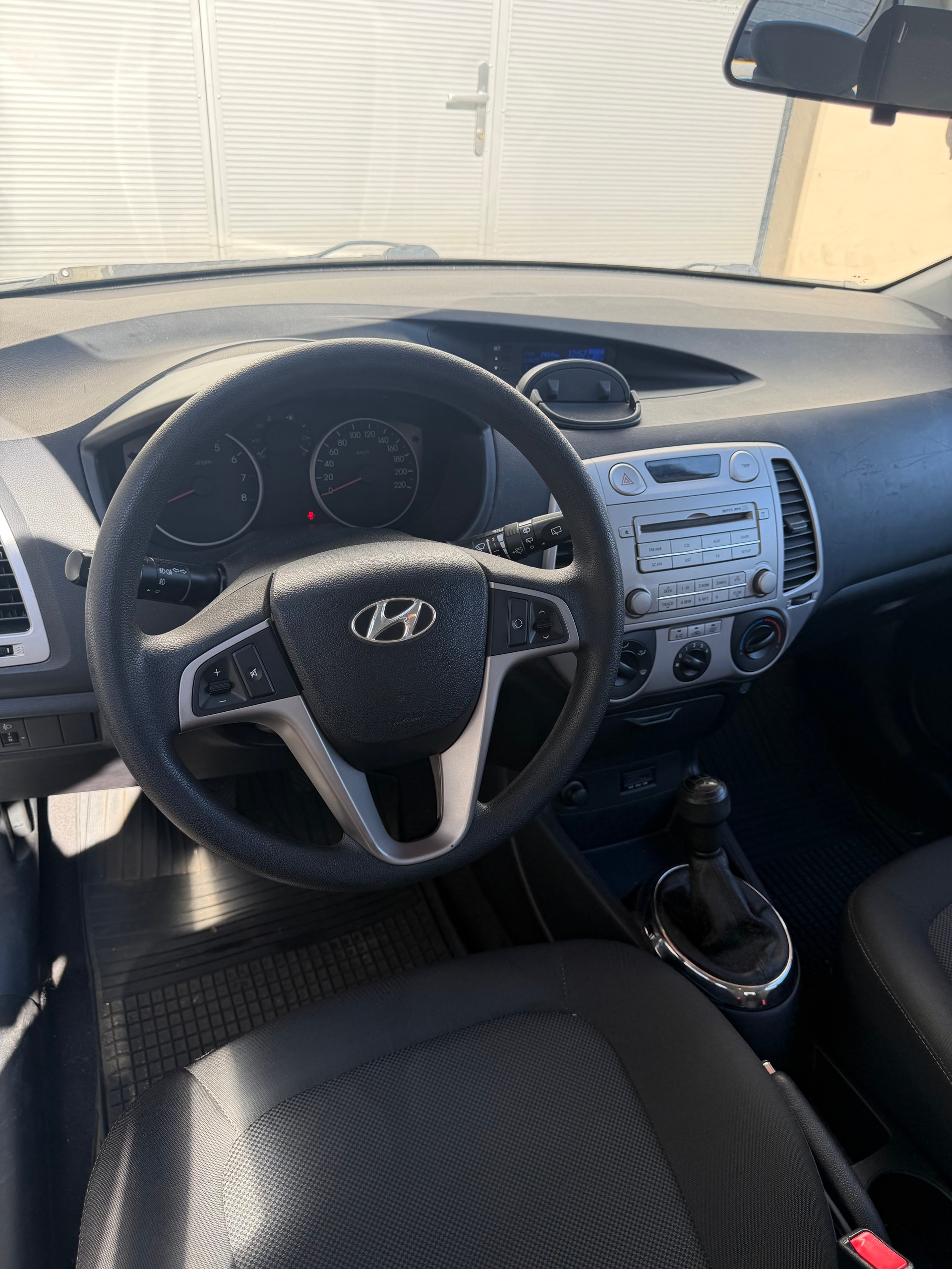 HYUNDAI i20 1.2 Comfort-image-13