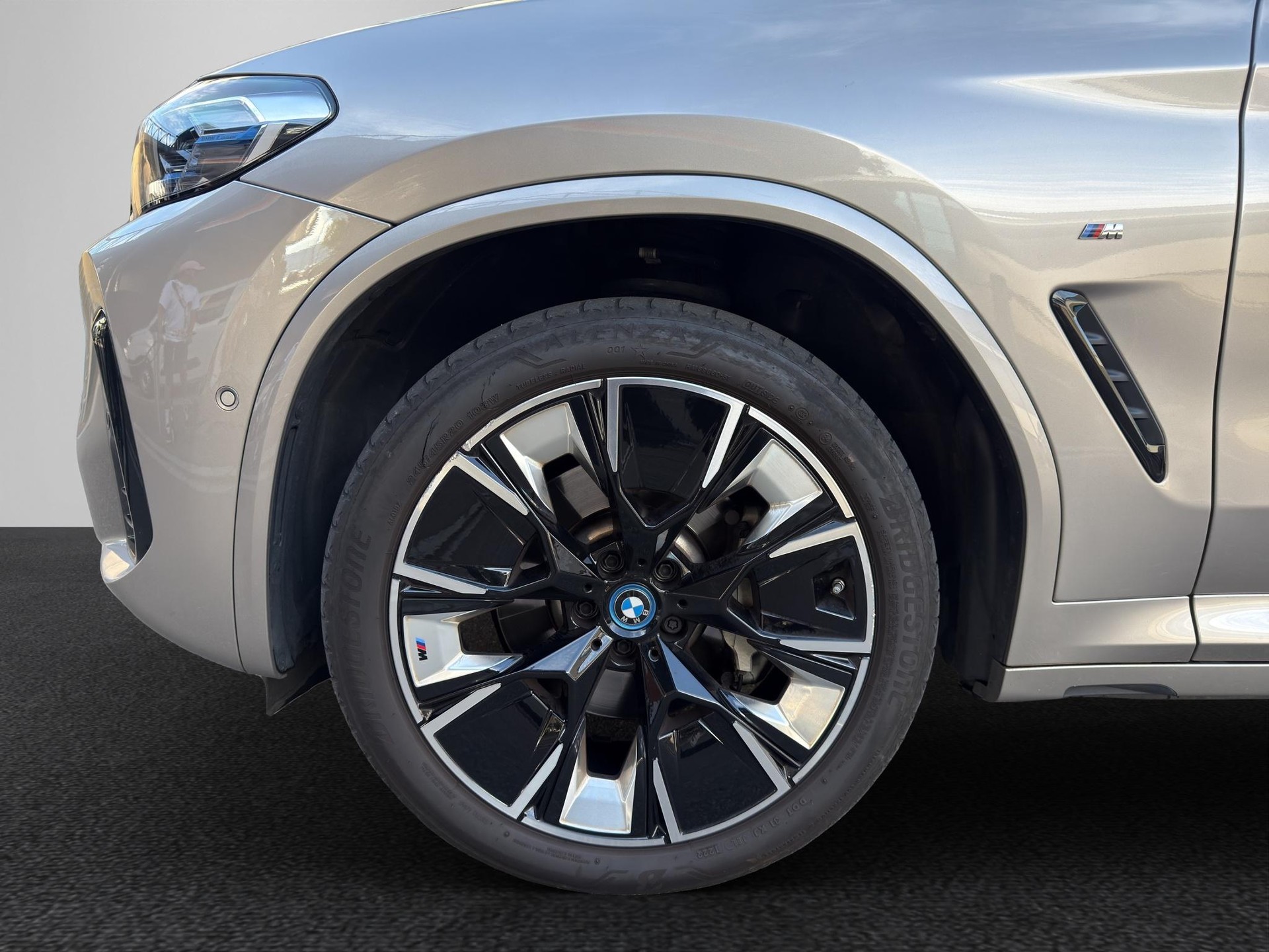 BMW iX3 M Sport IMPRESSIVE G08-image-9