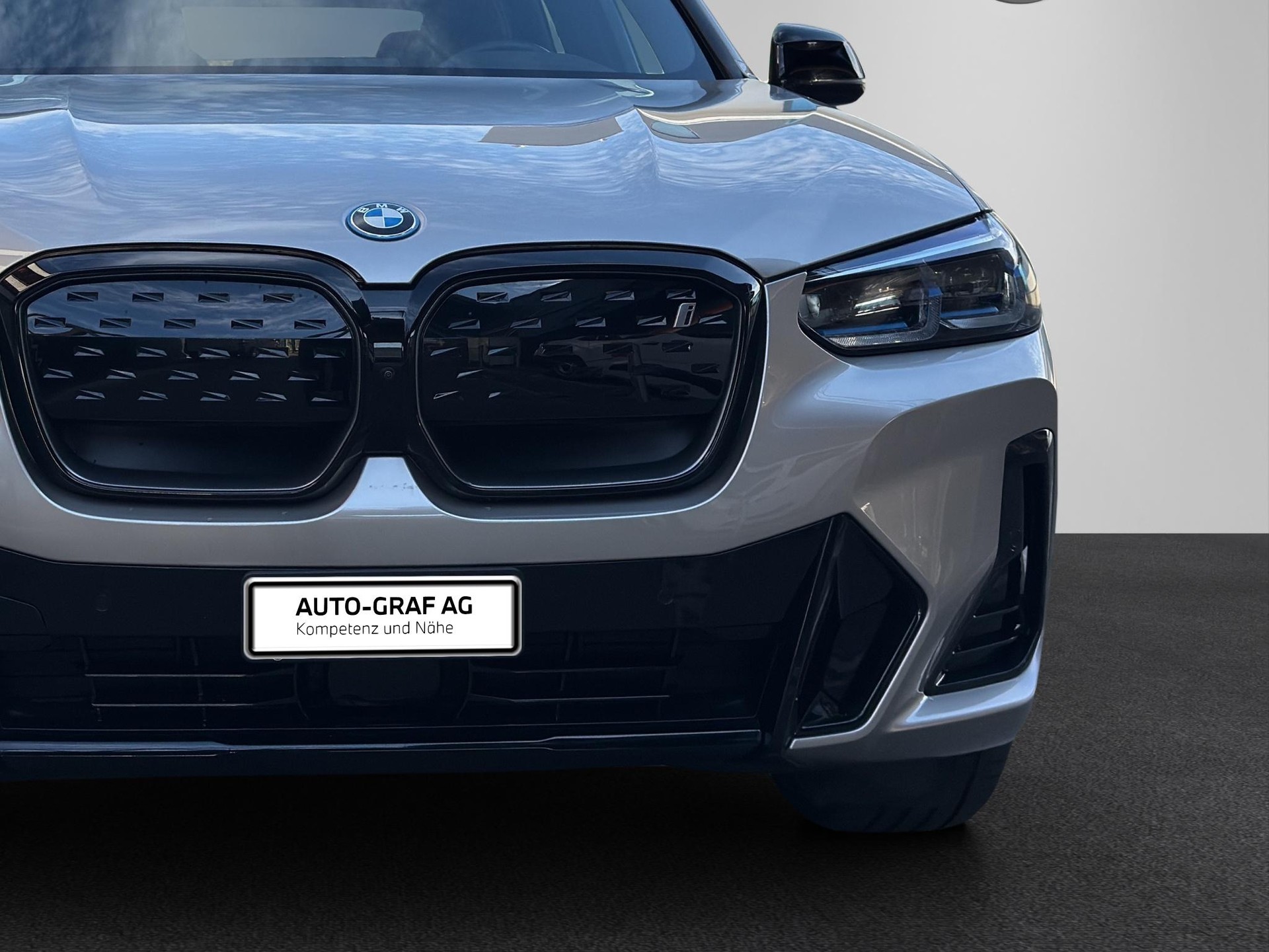 BMW iX3 M Sport IMPRESSIVE G08-image-8