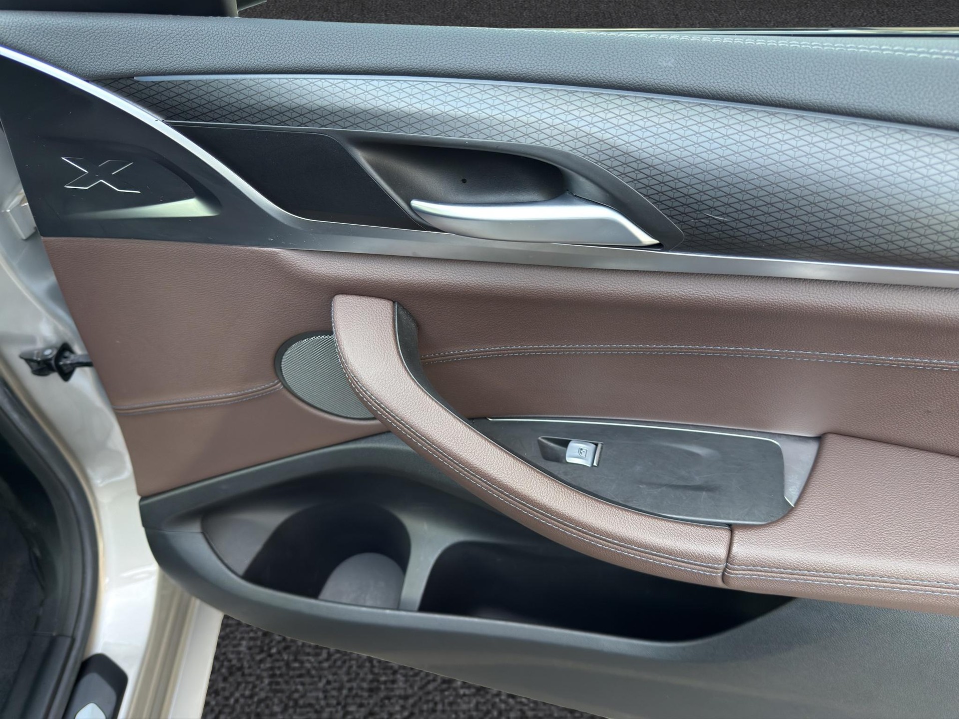 BMW iX3 M Sport IMPRESSIVE G08-image-18