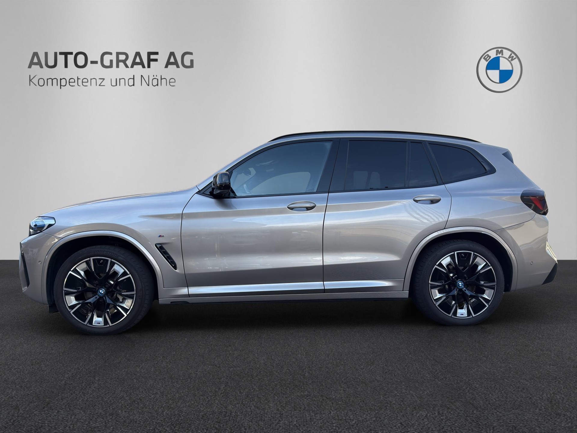 BMW iX3 M Sport IMPRESSIVE G08-image-1