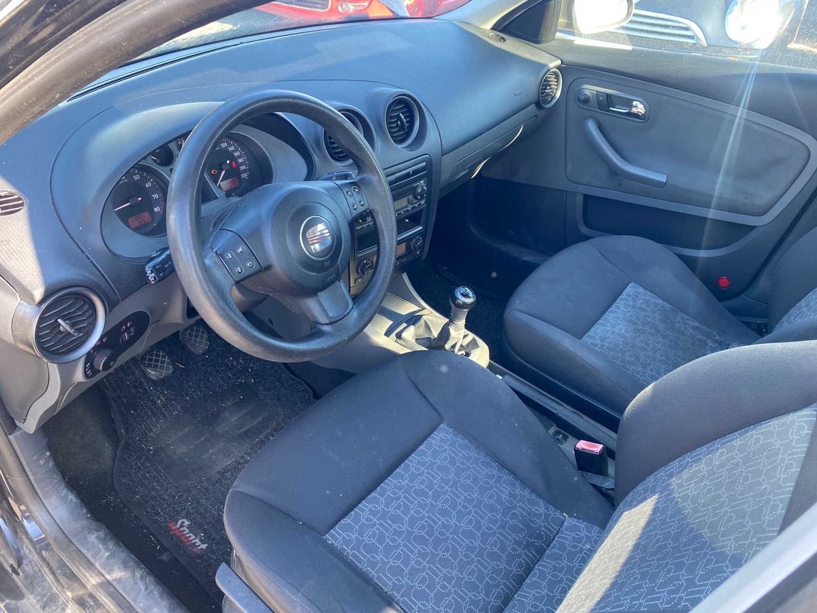 SEAT Ibiza 1.4 16V Sport-image-10