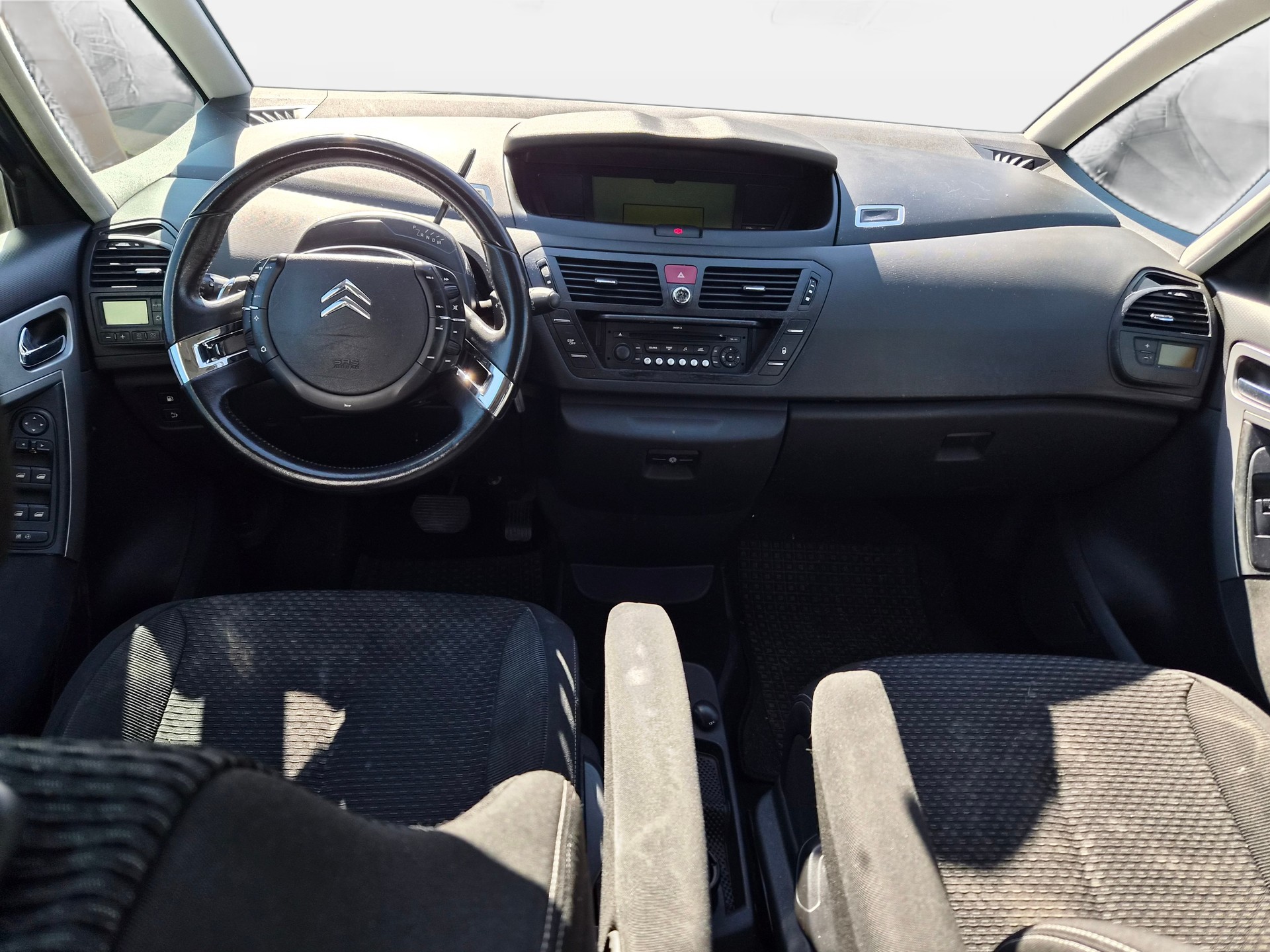 CITROEN Grand C4 Picasso 2.0 HDI Dynamique+ Automatic-image-8