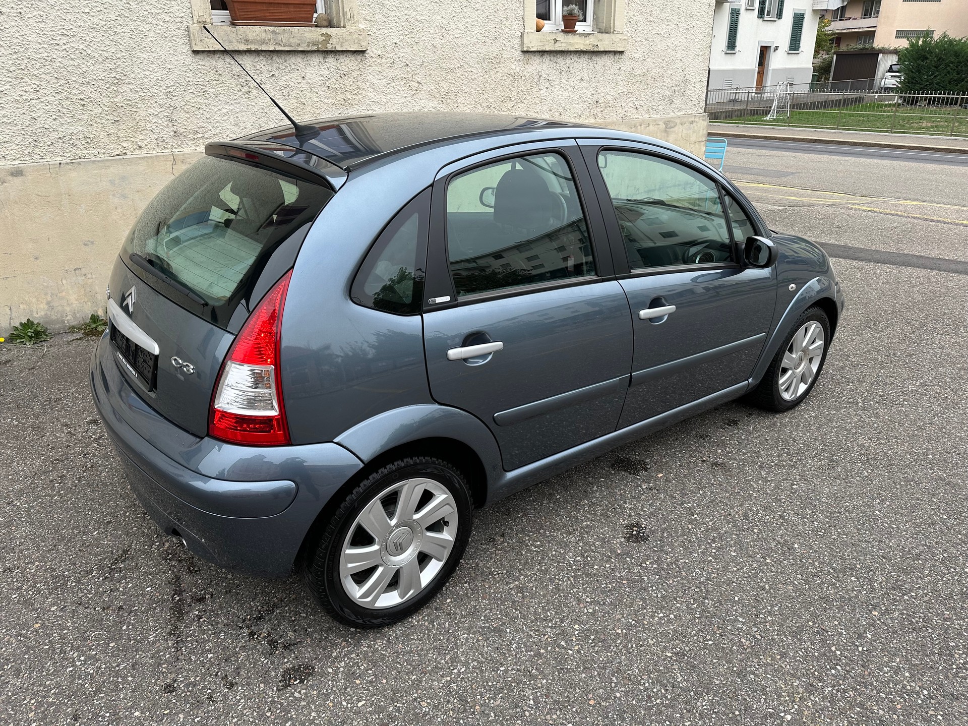 CITROEN C3 1.6i 16V Exclusive-image-4