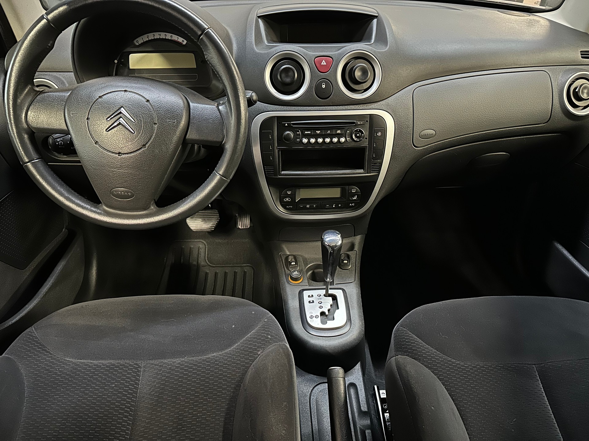 CITROEN C3 1.6i 16V Exclusive-image-8