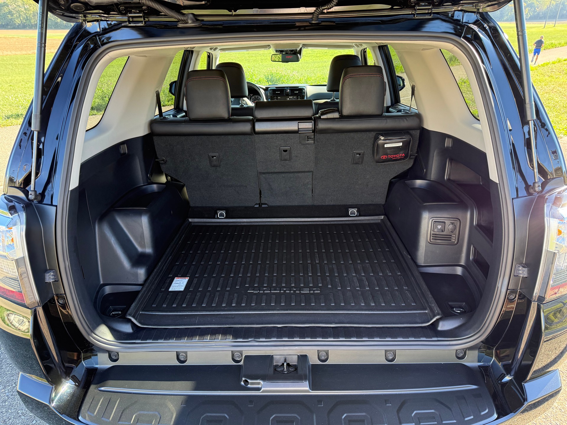 TOYOTA TRD Offroad Premium-image-8