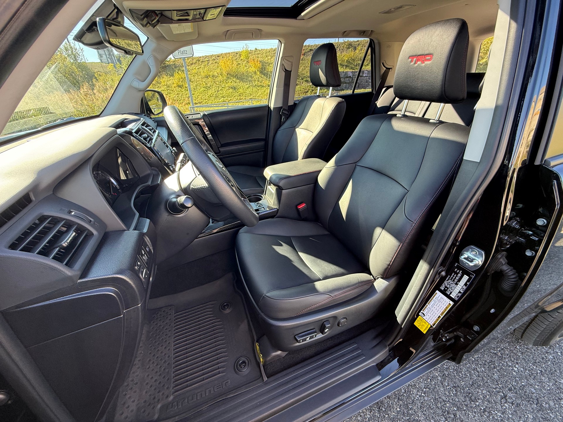 TOYOTA TRD Offroad Premium-image-11