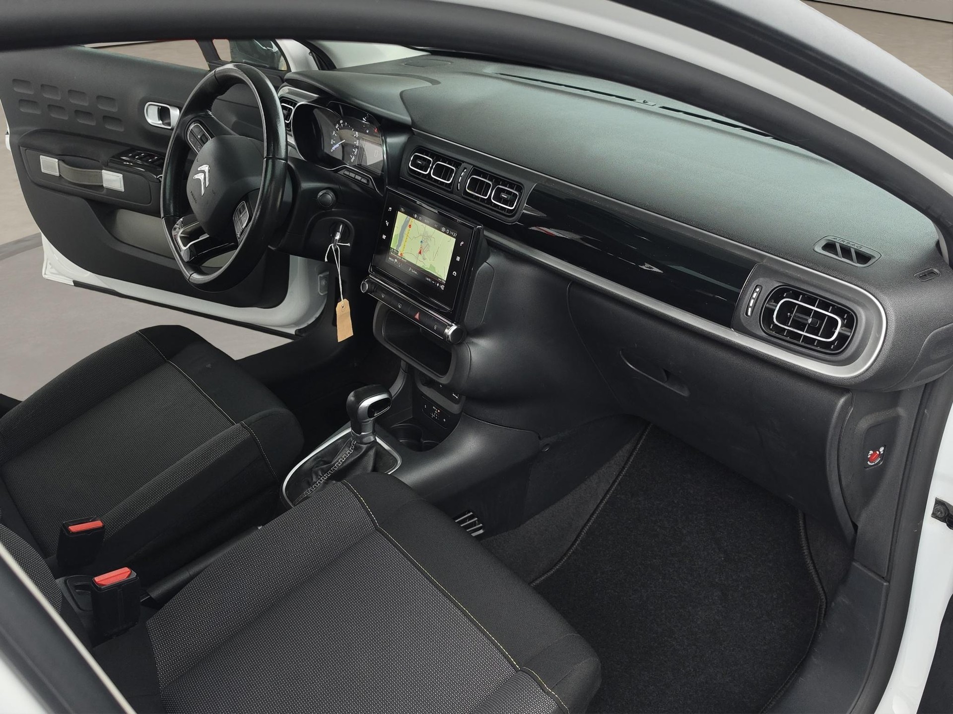 CITROEN Citroën C3 1.2 PureTech Shine-image-6