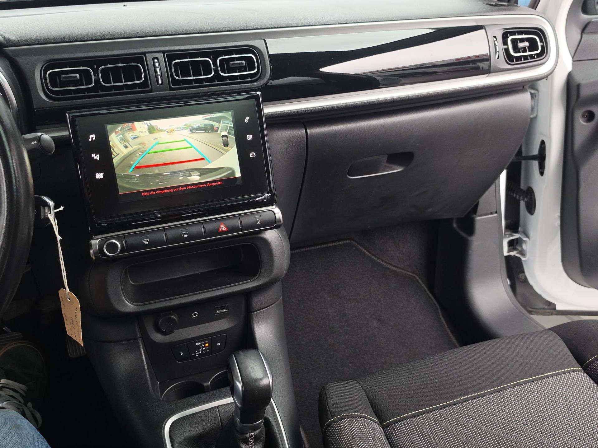 CITROEN Citroën C3 1.2 PureTech Shine-image-8