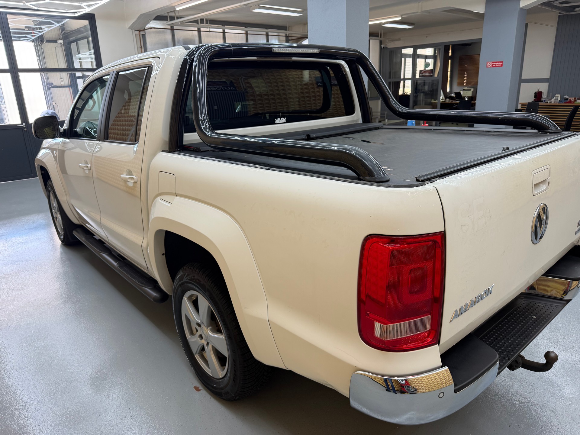 VW Amarok 2.0 BiTDI Startline 4Motion permanent A-image-4