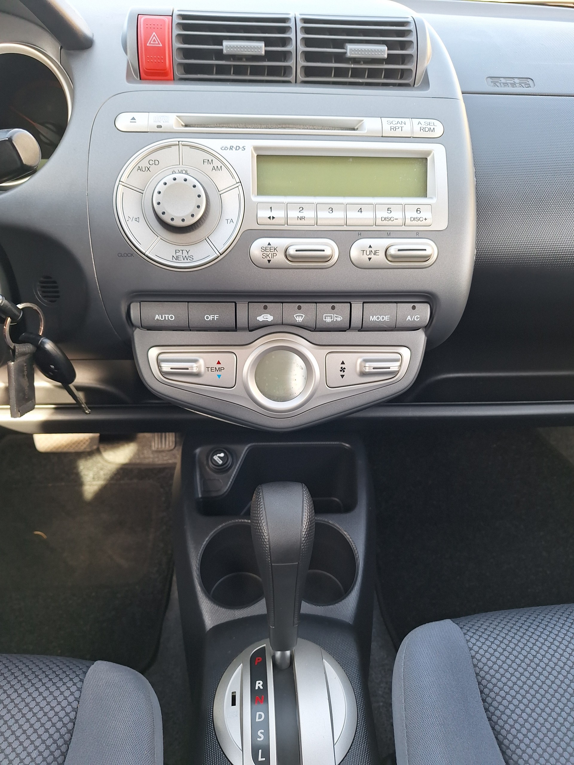 HONDA Jazz 1.4i LS-image-10