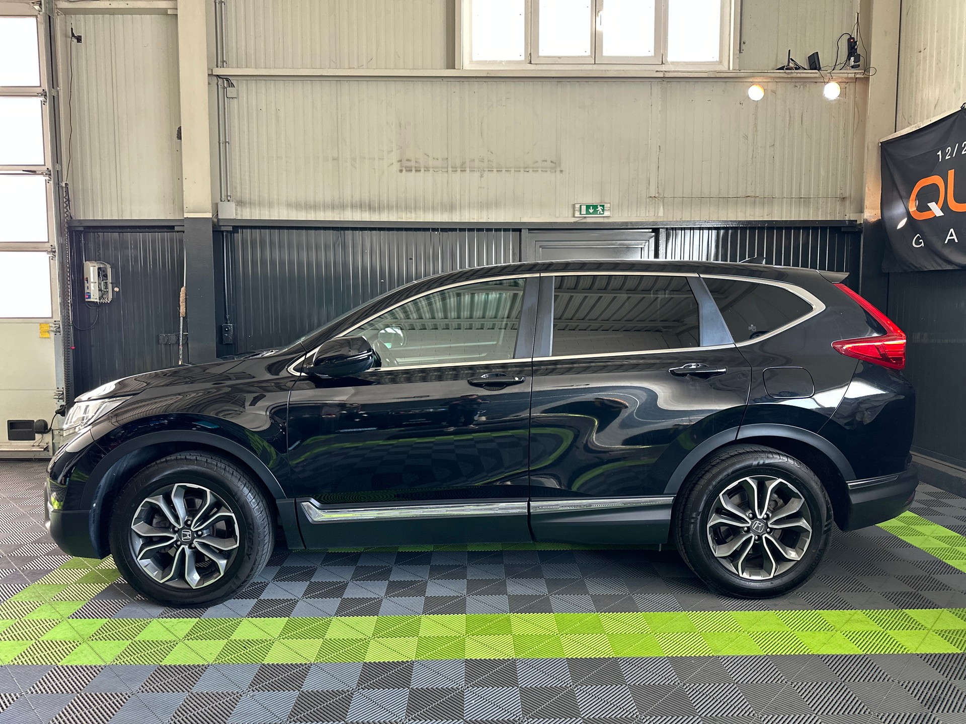 HONDA CR-V 2.0i MMD Hybrid Elegance 4WD Automatic-image-2
