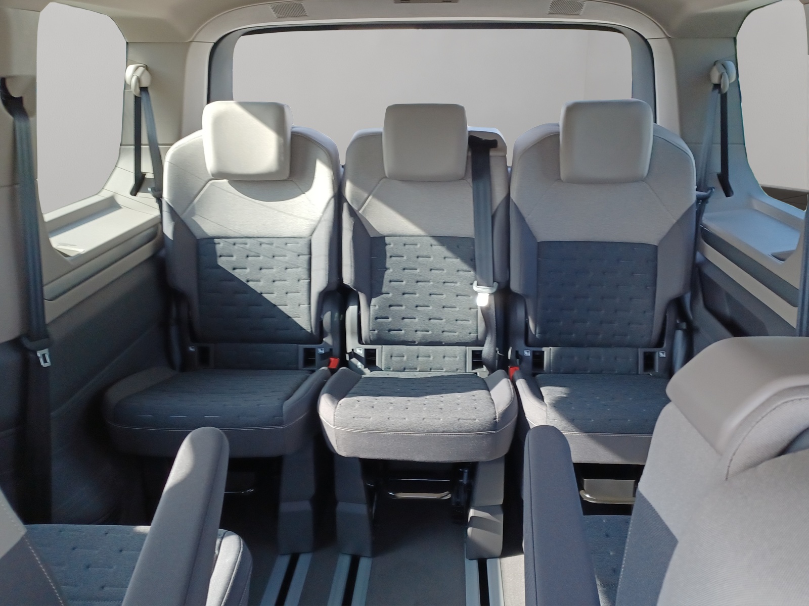 VW T 7 Multivan Life Edition 2.0 TSI DSG-image-16