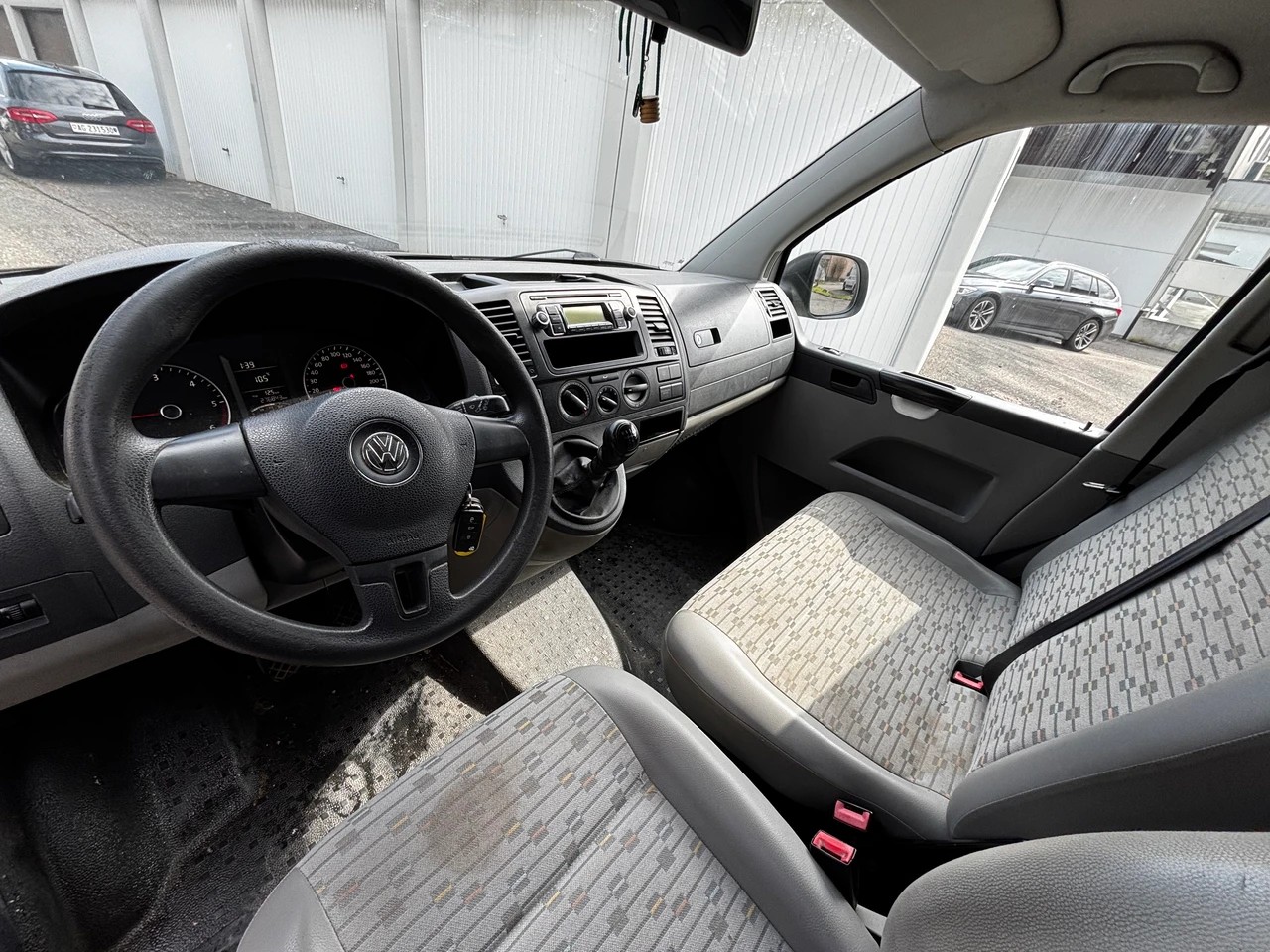 VW T5 2.0 TDI-image-8