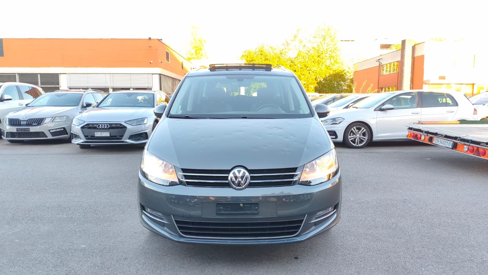 VW Sharan 2.0 TDI BMT Comfortline DSG-image-2