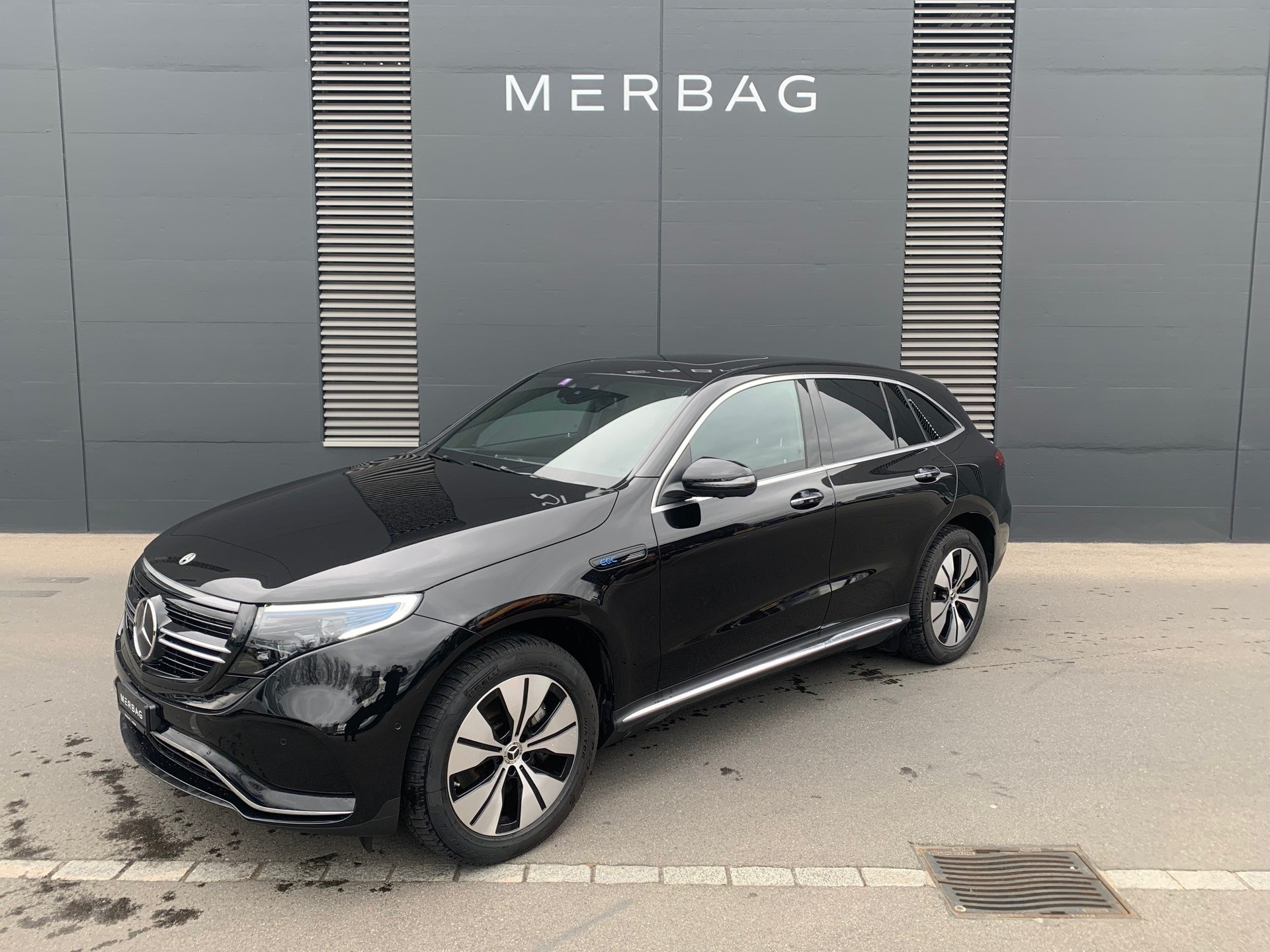 MERCEDES-BENZ EQC 400 AMG Line 4Matic-image-0