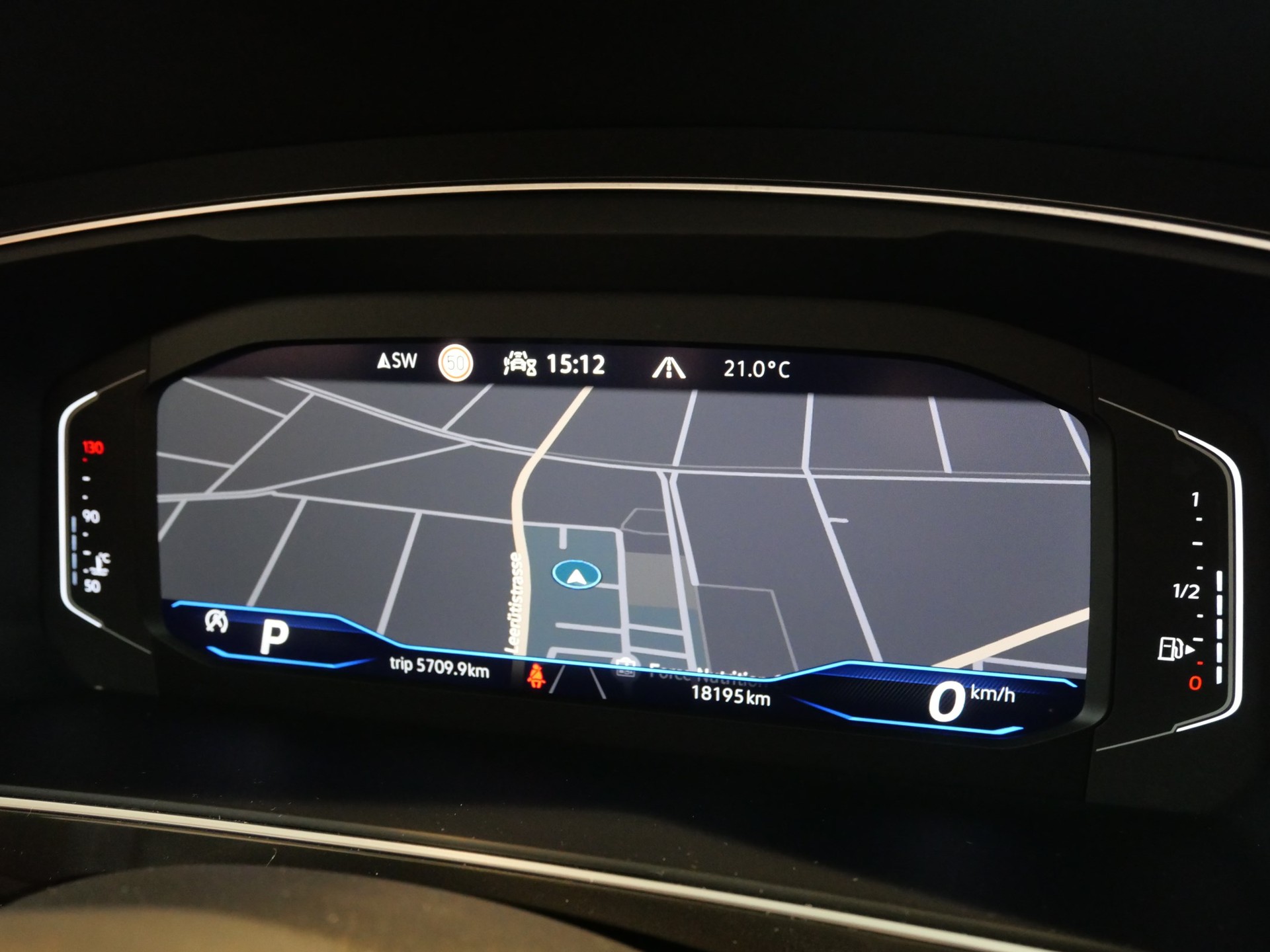 VW Tiguan 2.0TSI R-Line 4Motion DSG-image-19