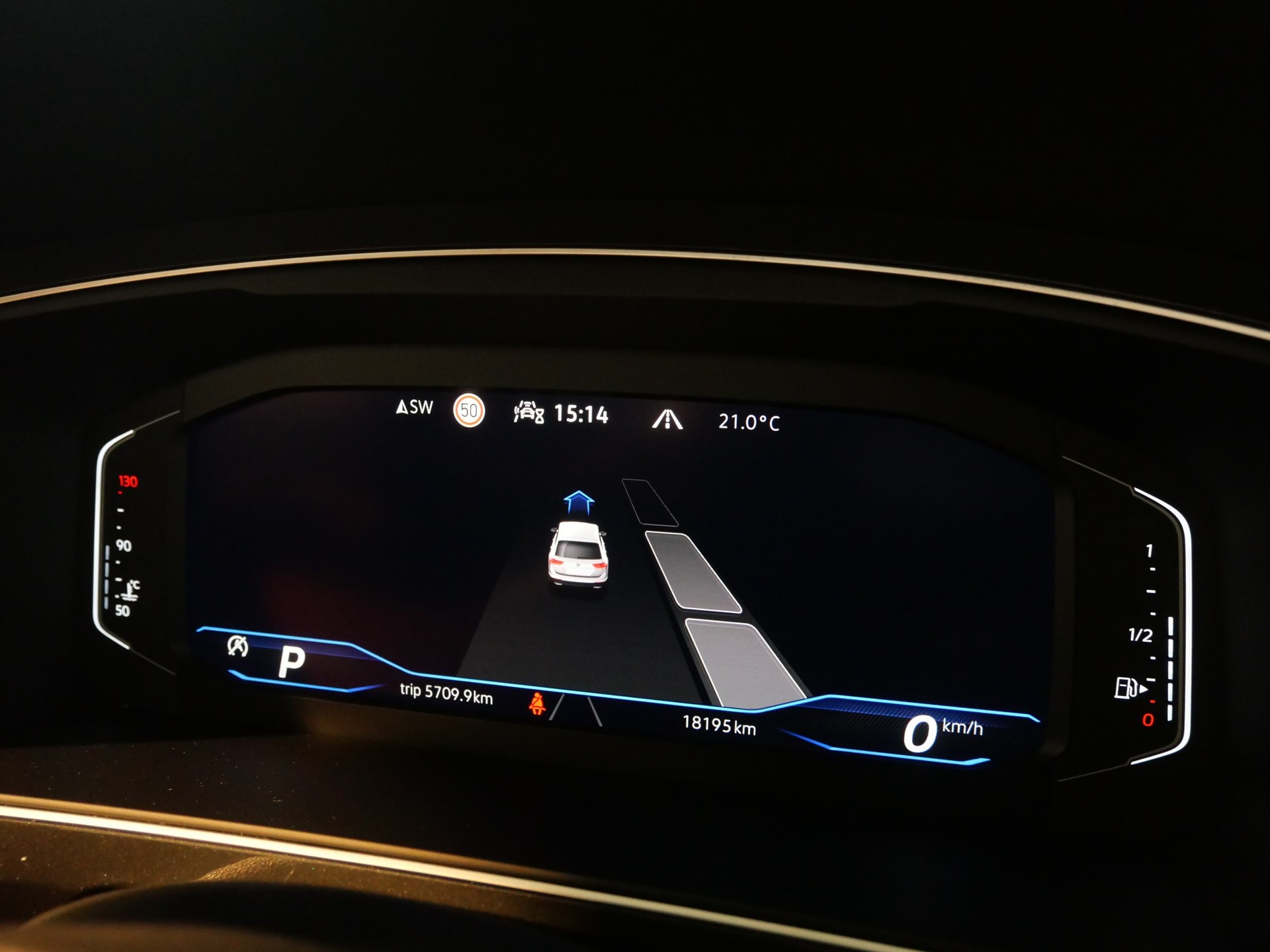 VW Tiguan 2.0TSI R-Line 4Motion DSG-image-20