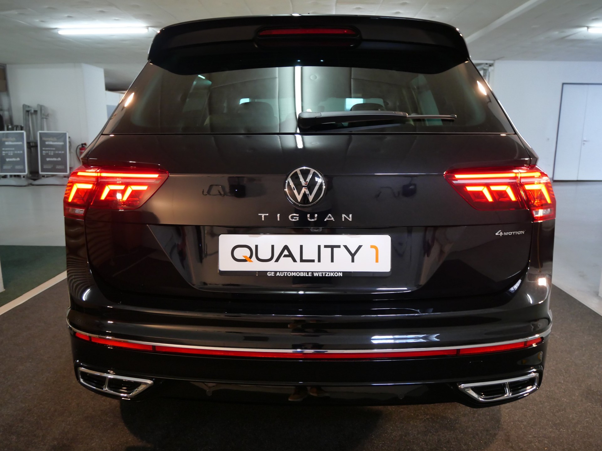 VW Tiguan 2.0TSI R-Line 4Motion DSG-image-9
