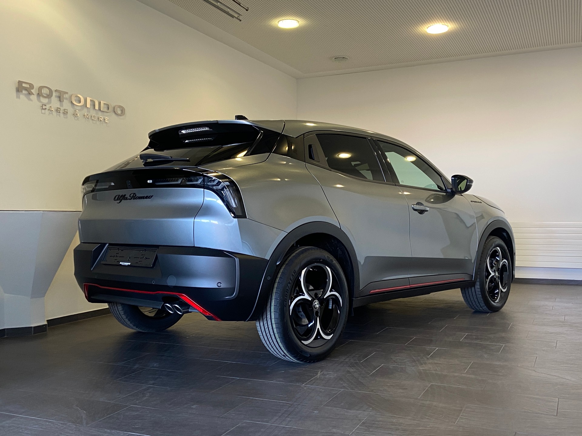 ALFA ROMEO Junior 1.2 48V Hybrid Speciale Pack Sport-image-2