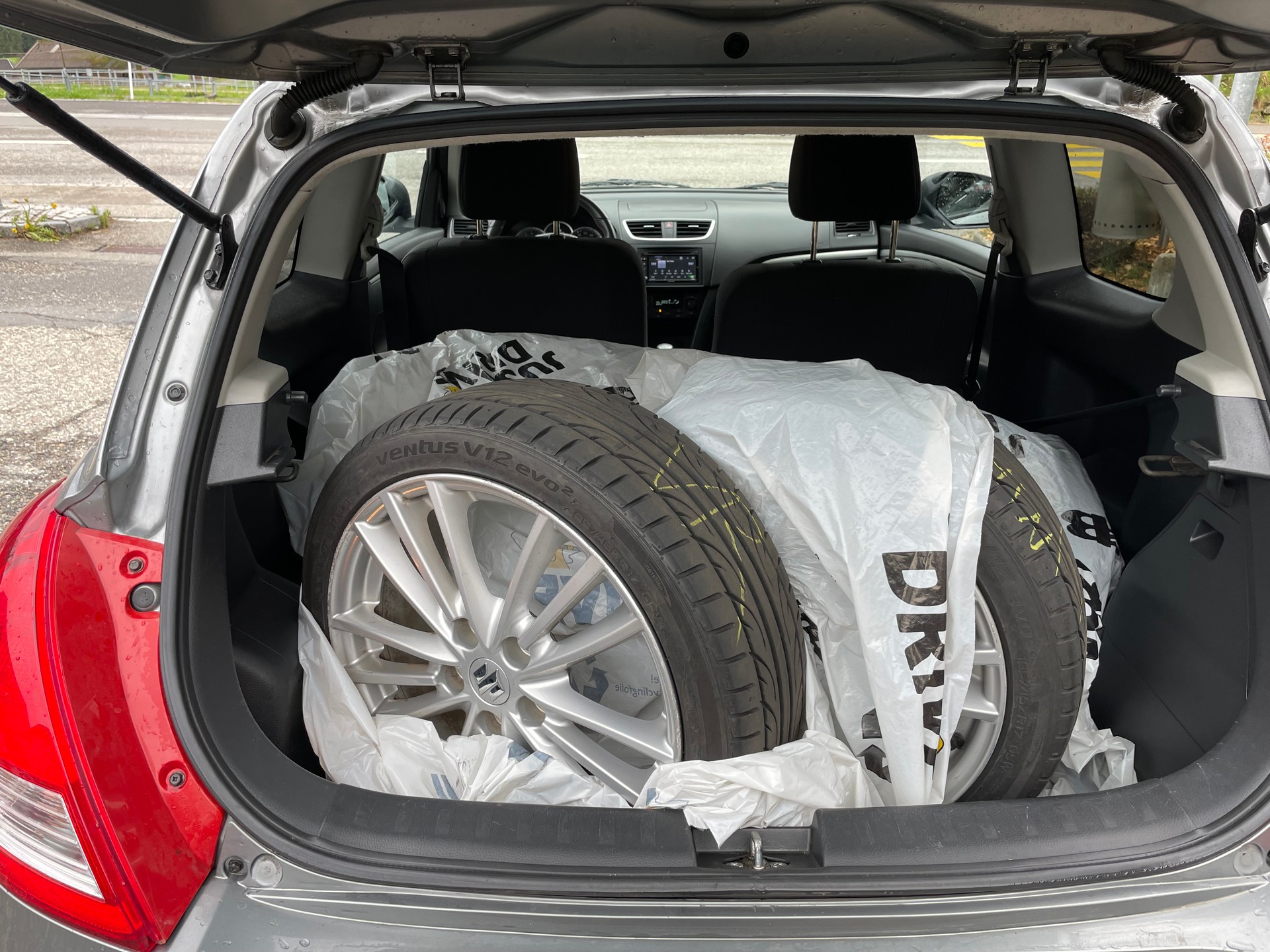SUZUKI Swift 1.6i 16V Sport Sergio Cellano-image-5