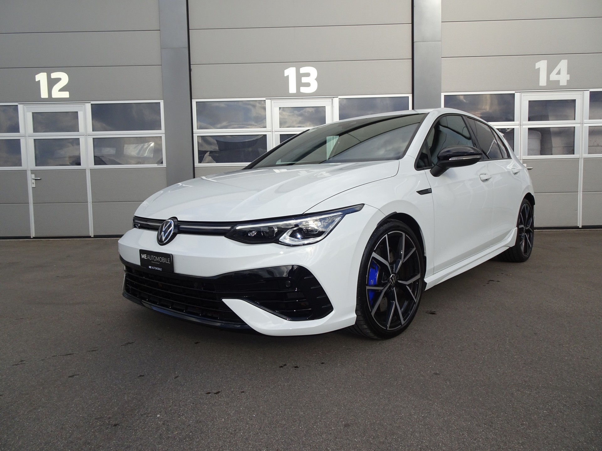 VW Golf 2.0 TSI R DSG 4Motion R Performance-image-1