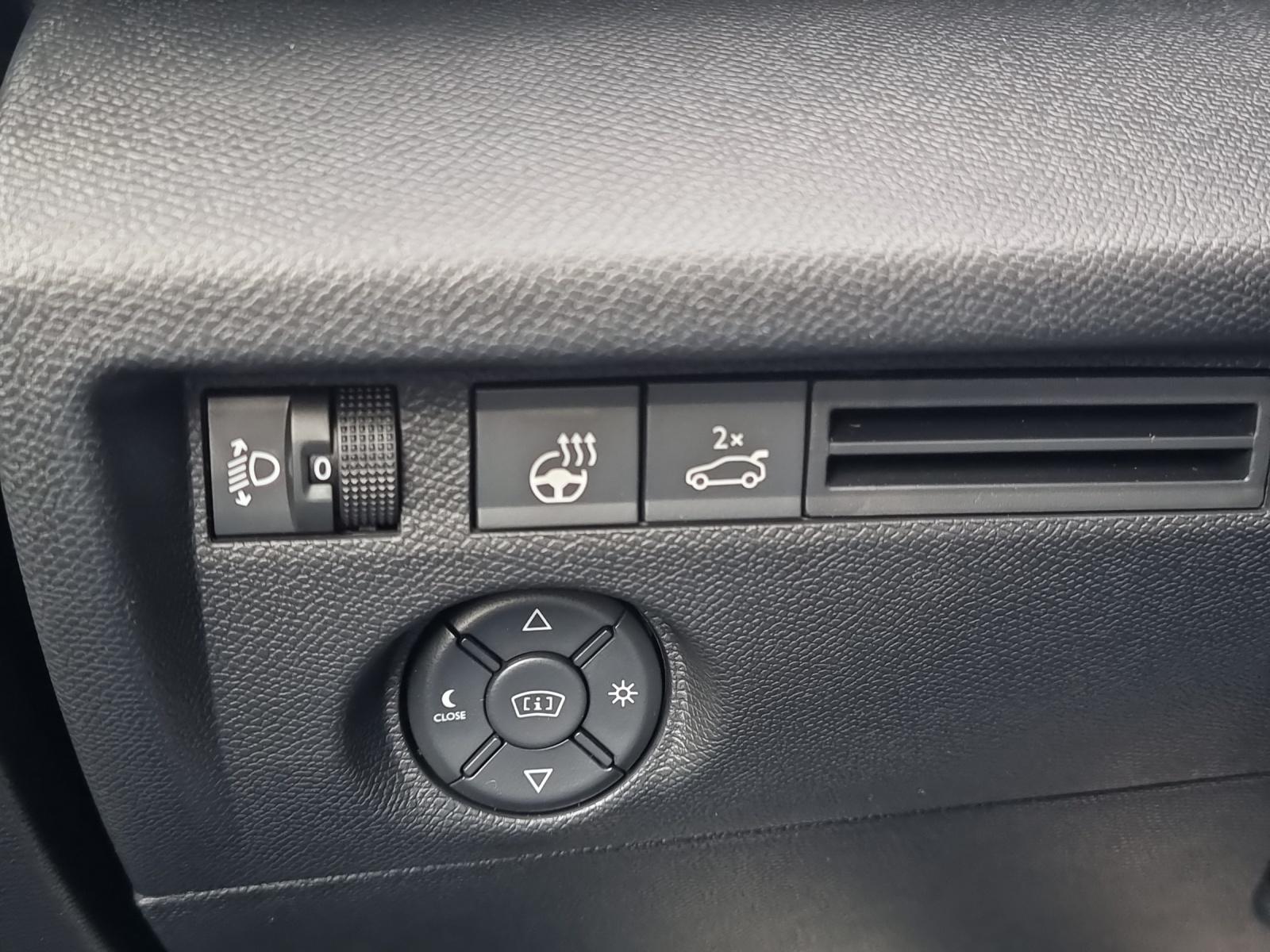 CITROEN e-C4 X Shine-image-17