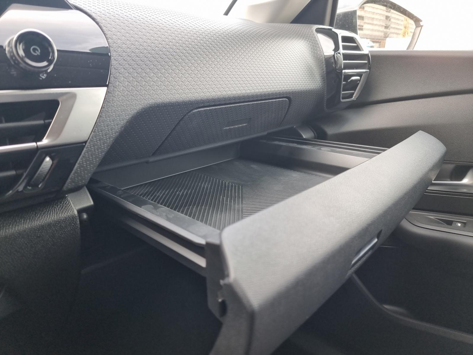 CITROEN e-C4 X Shine-image-22