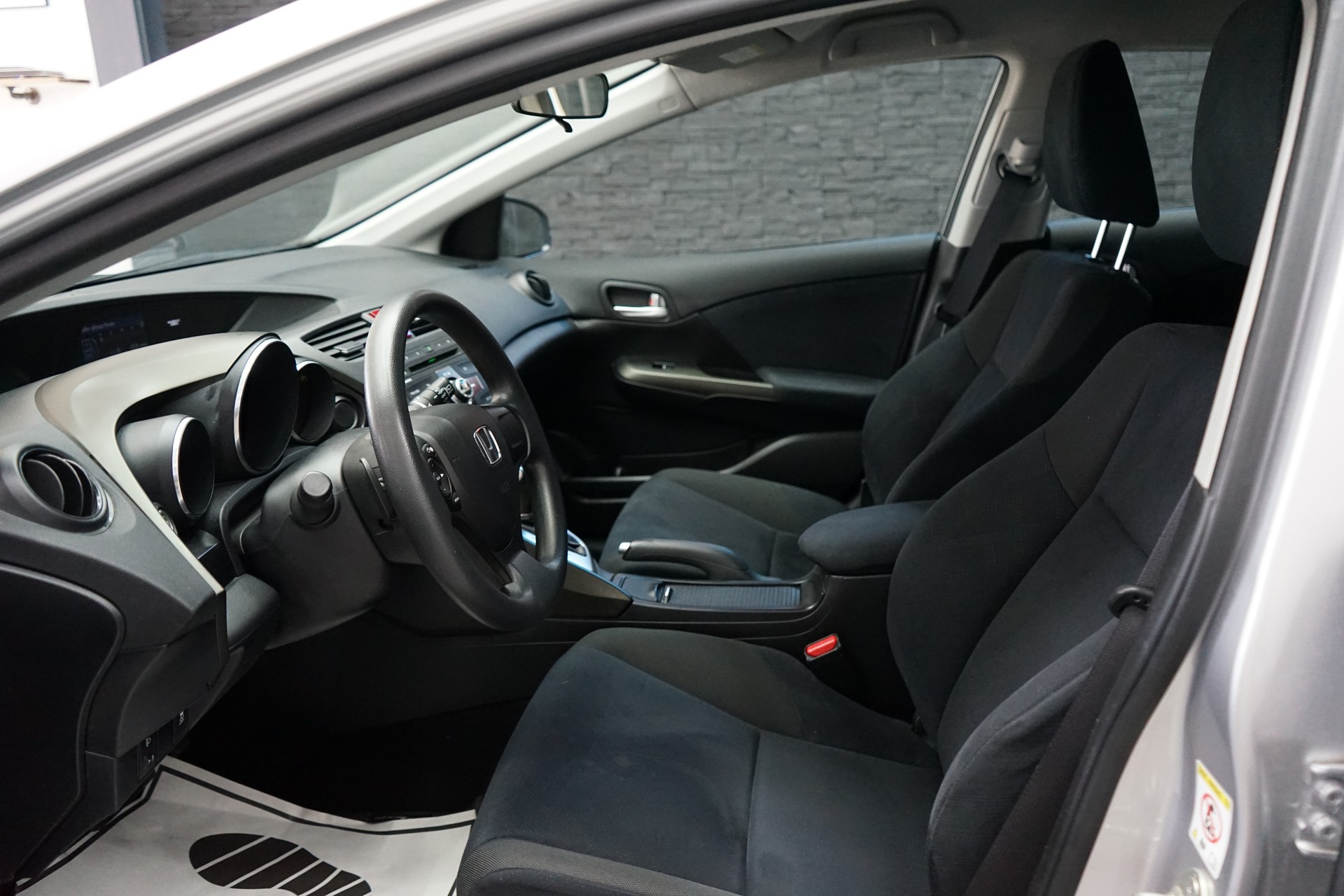 HONDA Civic 1.8i Comfort Automatic-image-3