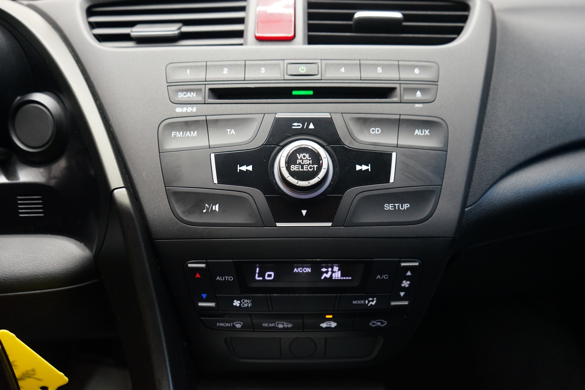 HONDA Civic 1.8i Comfort Automatic-image-10