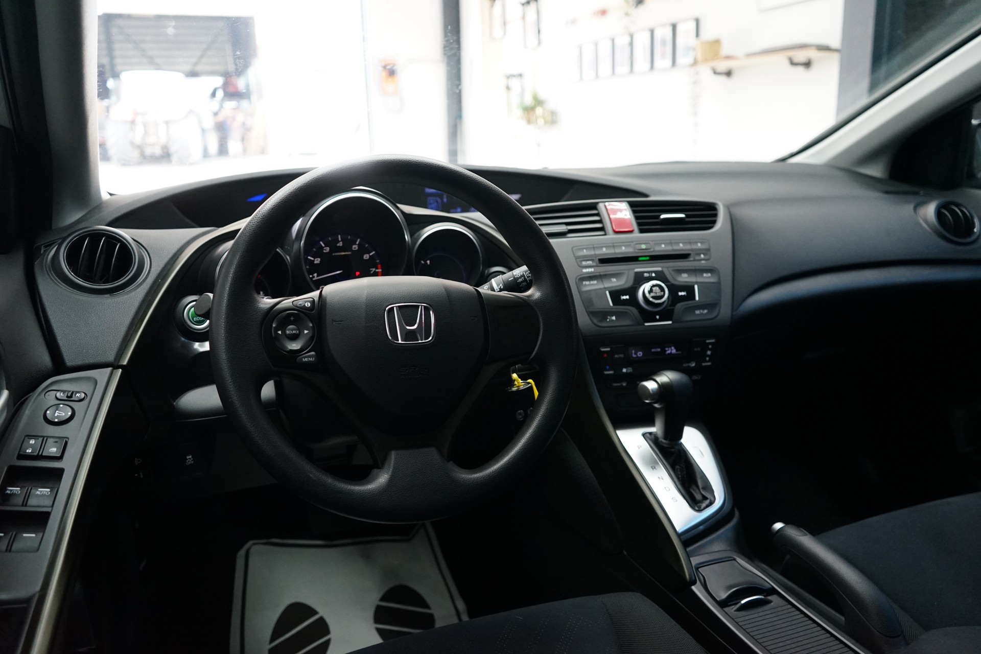 HONDA Civic 1.8i Comfort Automatic-image-5