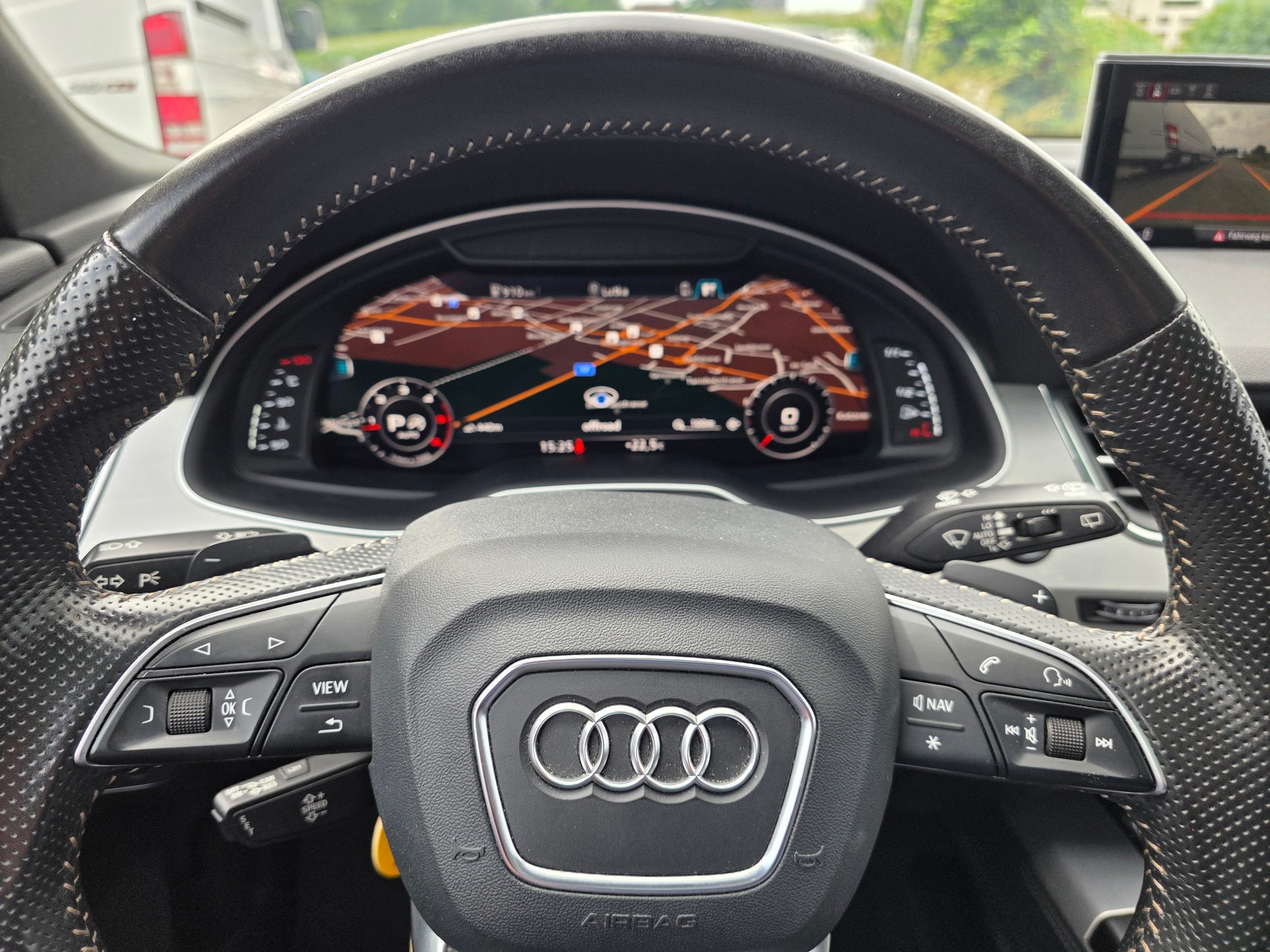 AUDI Q7 3.0 TDI quattro tiptronic-image-10