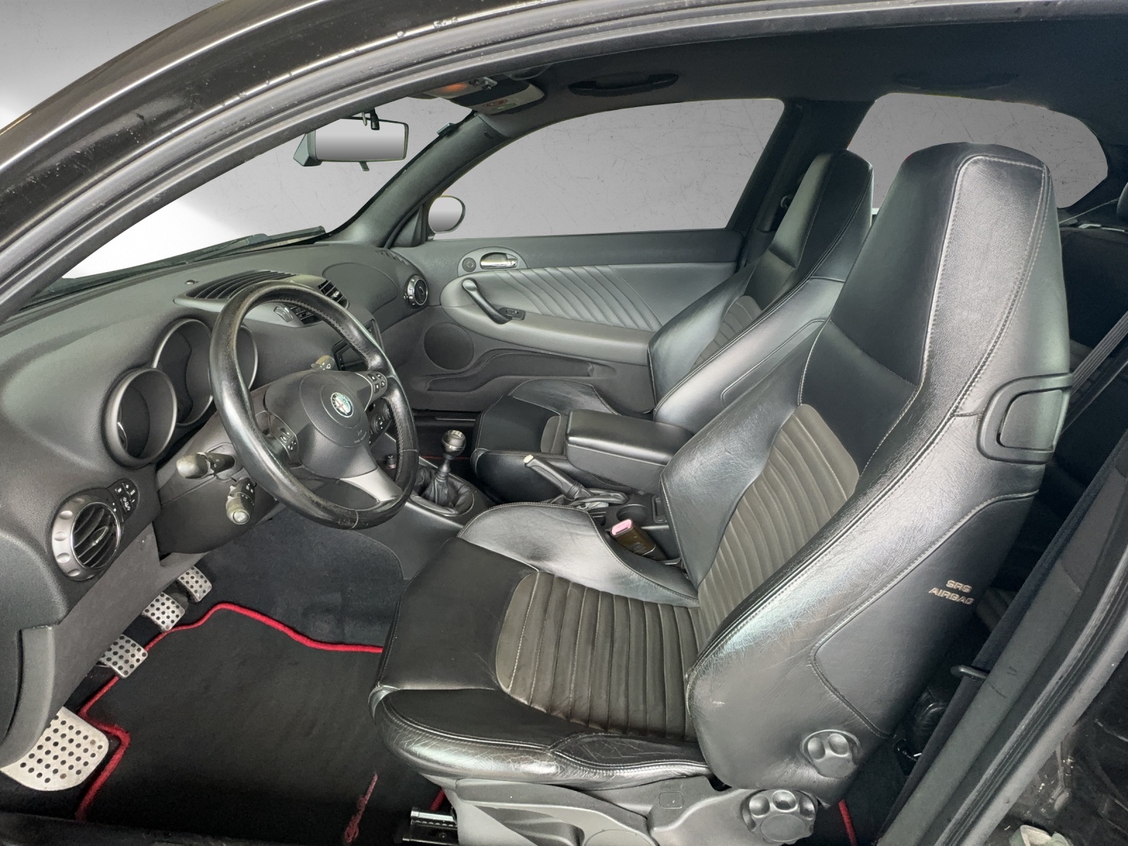 ALFA ROMEO 147 3.2 GTA-image-6