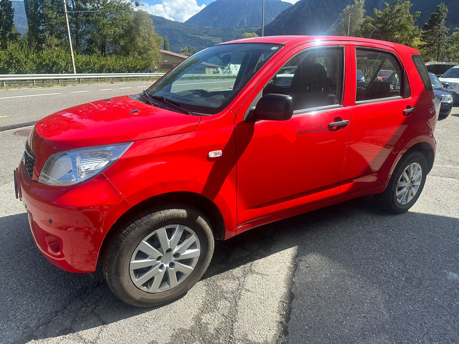 DAIHATSU Terios 1.5 16V 4Seasons 4WD Automatic-image-1