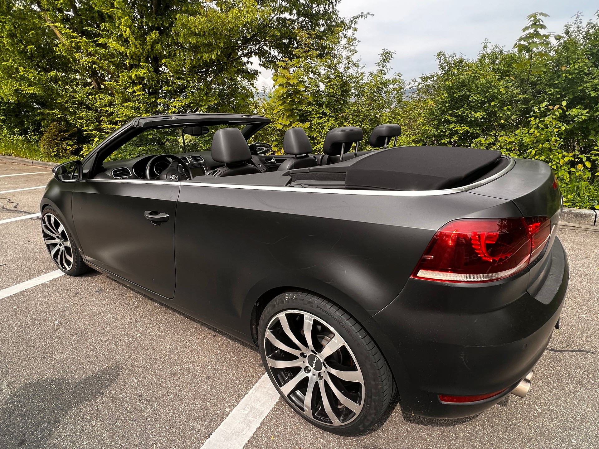 VW Golf Cabrio 2.0 TDI BMT DSG-image-6