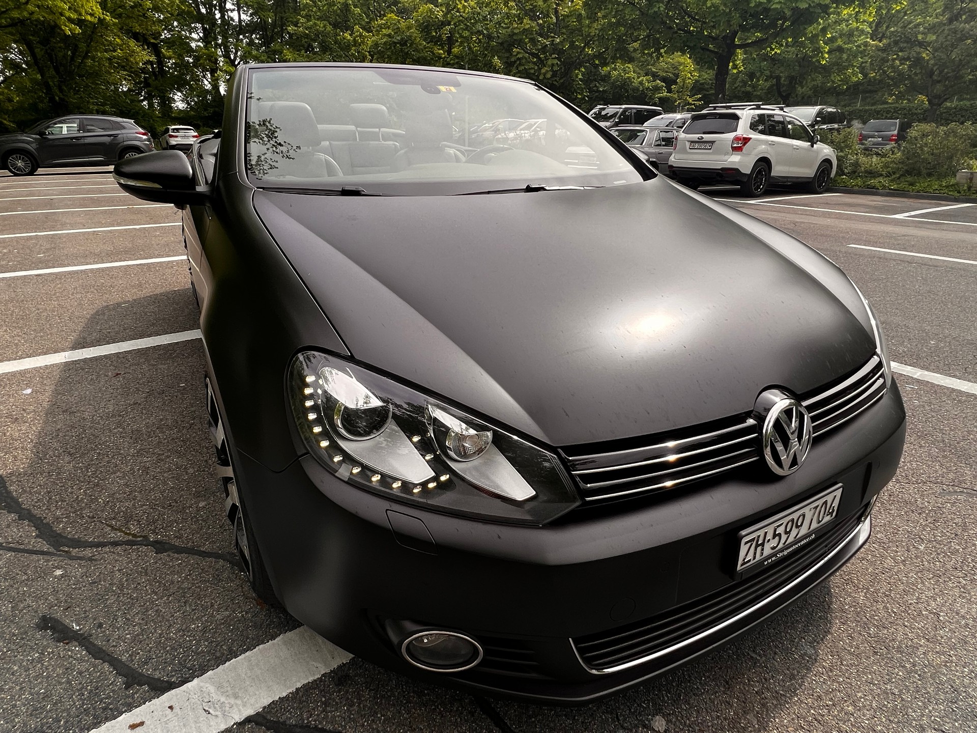 VW Golf Cabrio 2.0 TDI BMT DSG-image-8