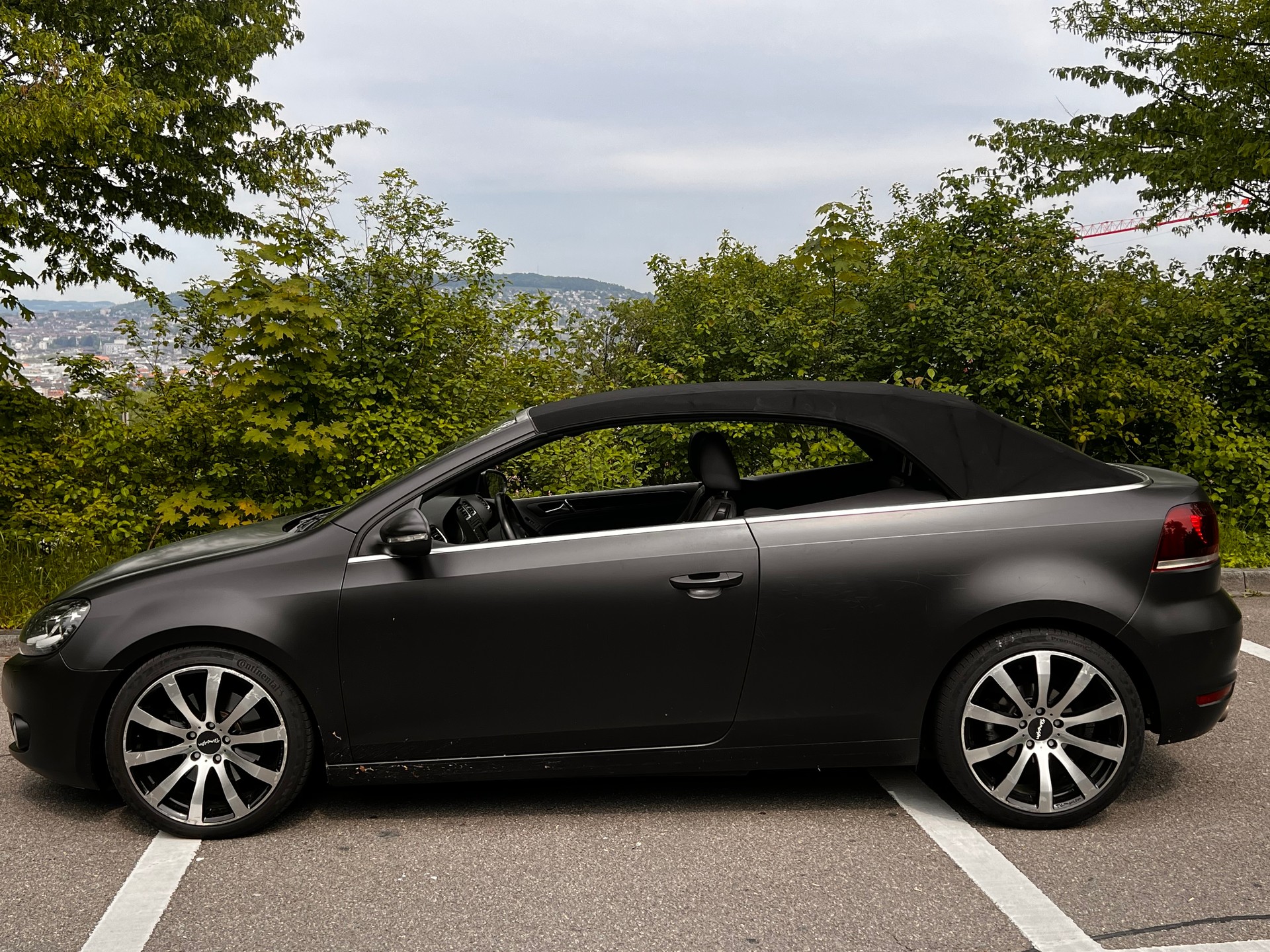 VW Golf Cabrio 2.0 TDI BMT DSG-image-19
