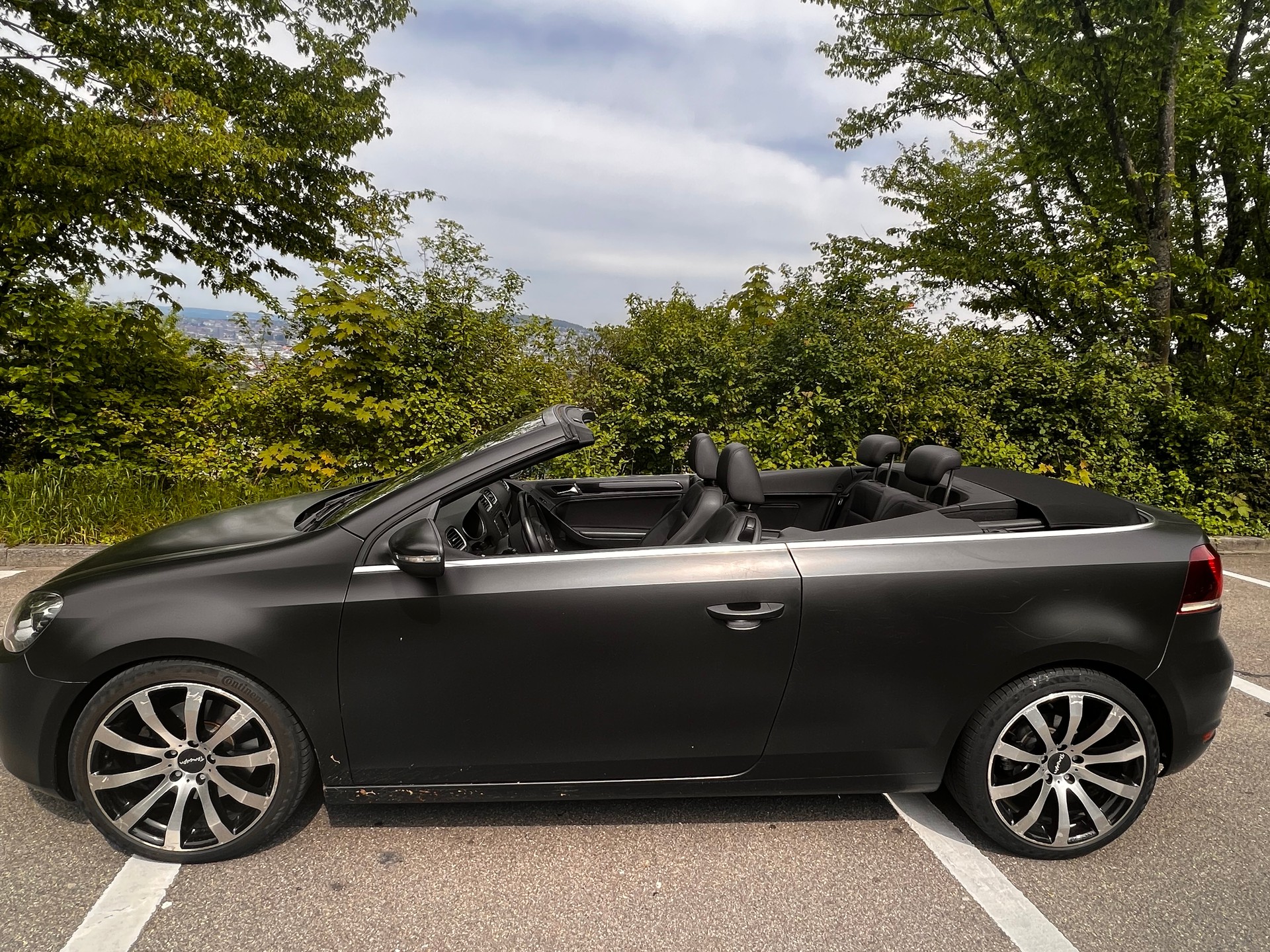 VW Golf Cabrio 2.0 TDI BMT DSG-image-14