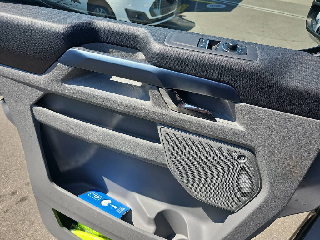 FORD Transit C Nugget 320 L1 2.0 EcoBlue 170 Active-image-6
