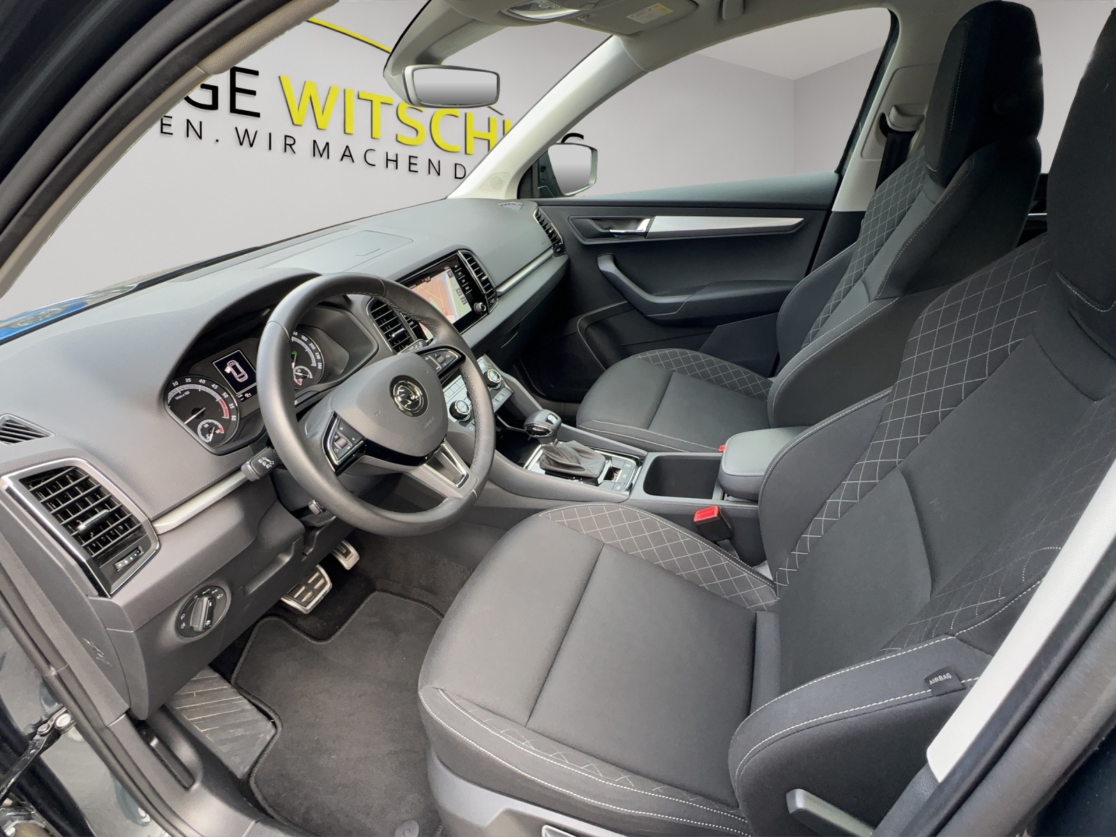 SKODA Karoq 2.0 TDI Ambition 4x4 DSG-image-8