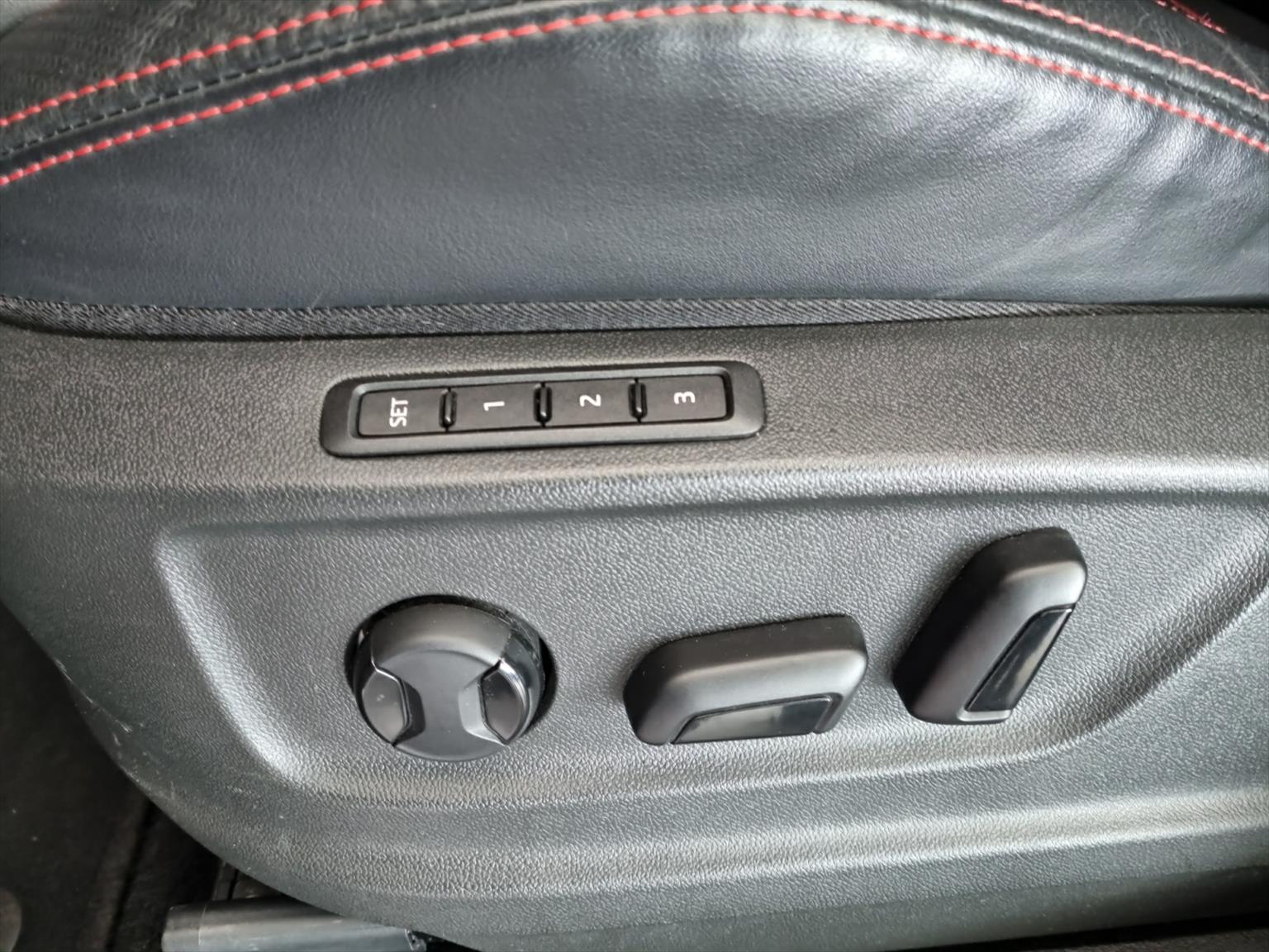 SKODA Kodiaq 2.0 TSI 4x4 RS-image-14